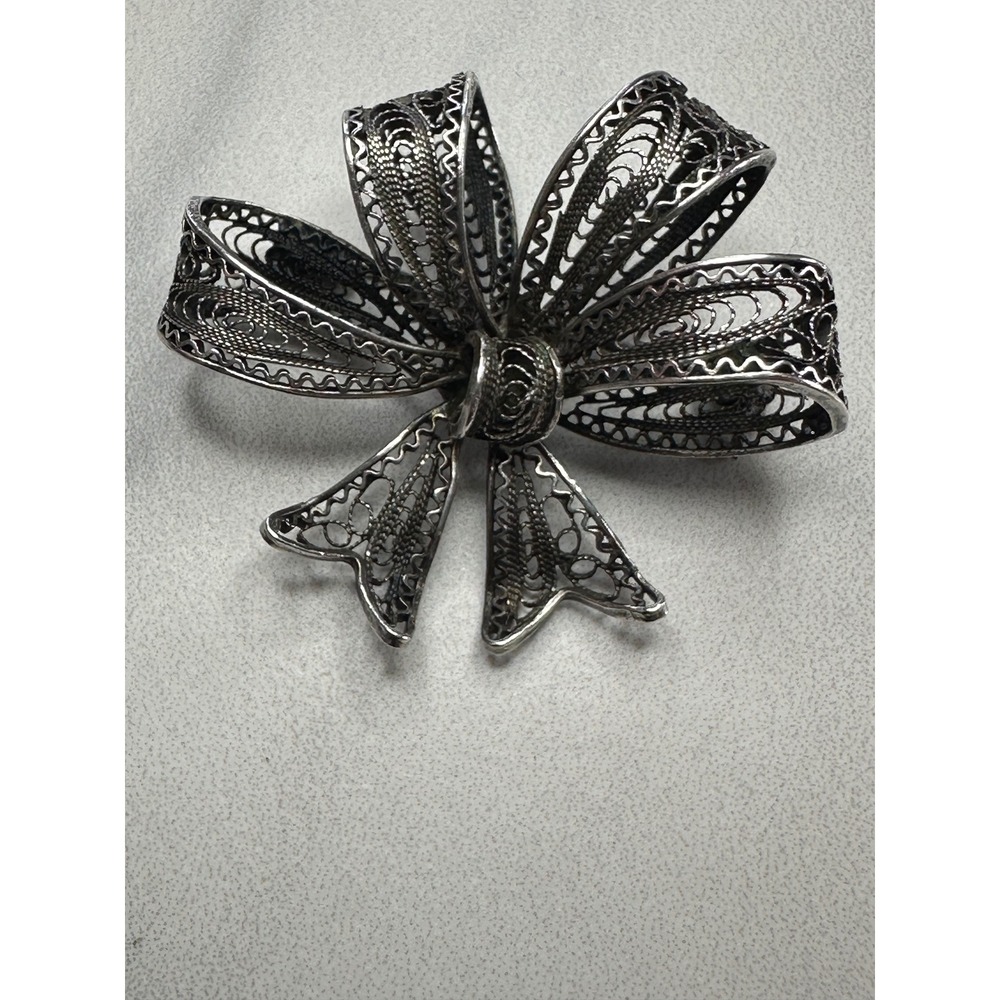 Vintage 800 Silver Filigree Bow Brooch Pin Intricate Ribbon Design 5.4g